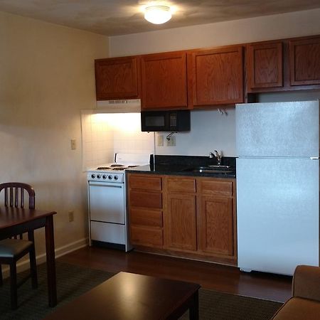 Affordable Suites Шарлотсвил Екстериор снимка