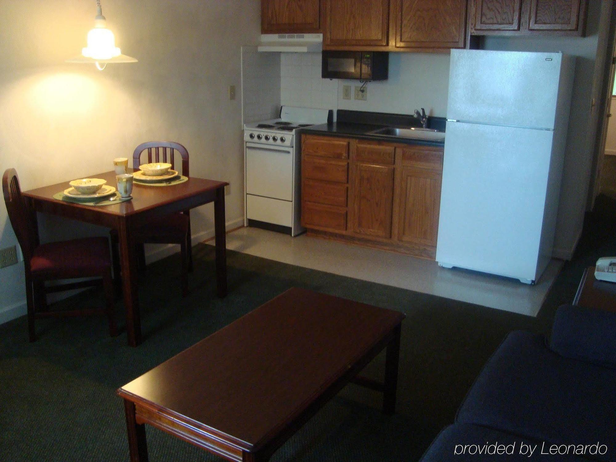 Affordable Suites Шарлотсвил Стая снимка
