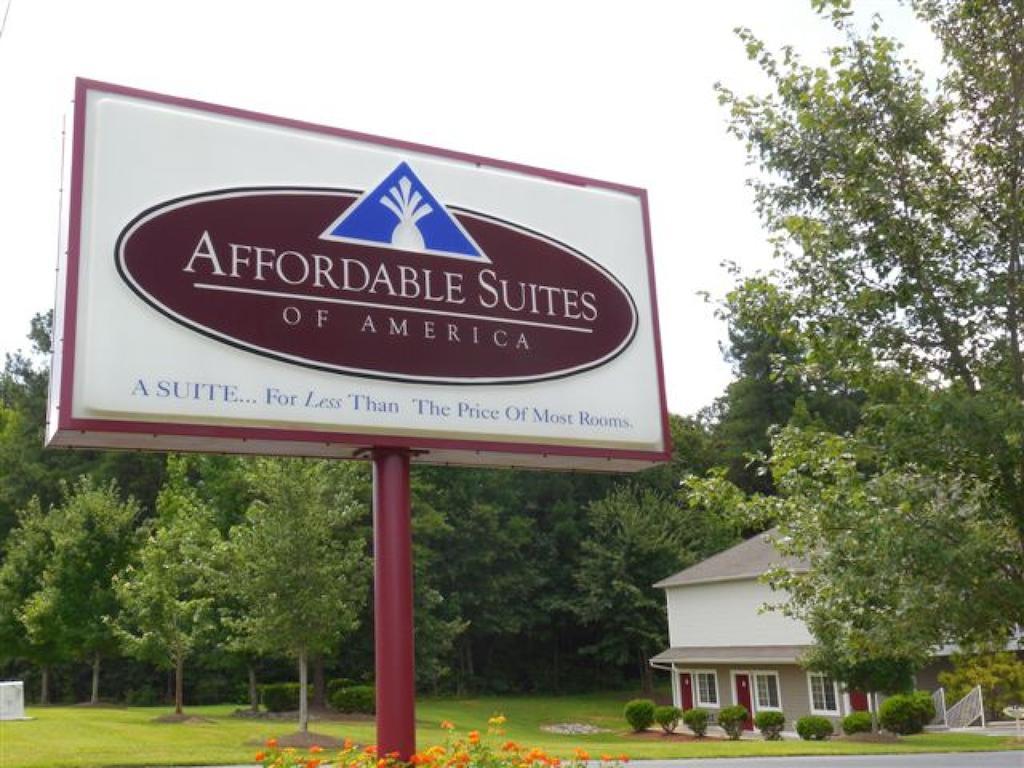 Affordable Suites Шарлотсвил Екстериор снимка